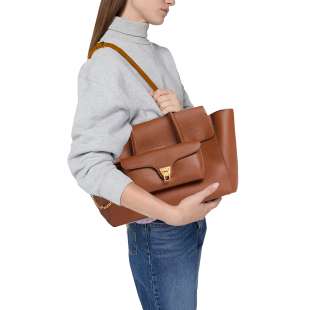 Coccinelle Double Beat Large Cognac E1T8A110201W11 2